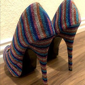 Stunning high heels. Size 8 1/2 Alba shoes. Like new